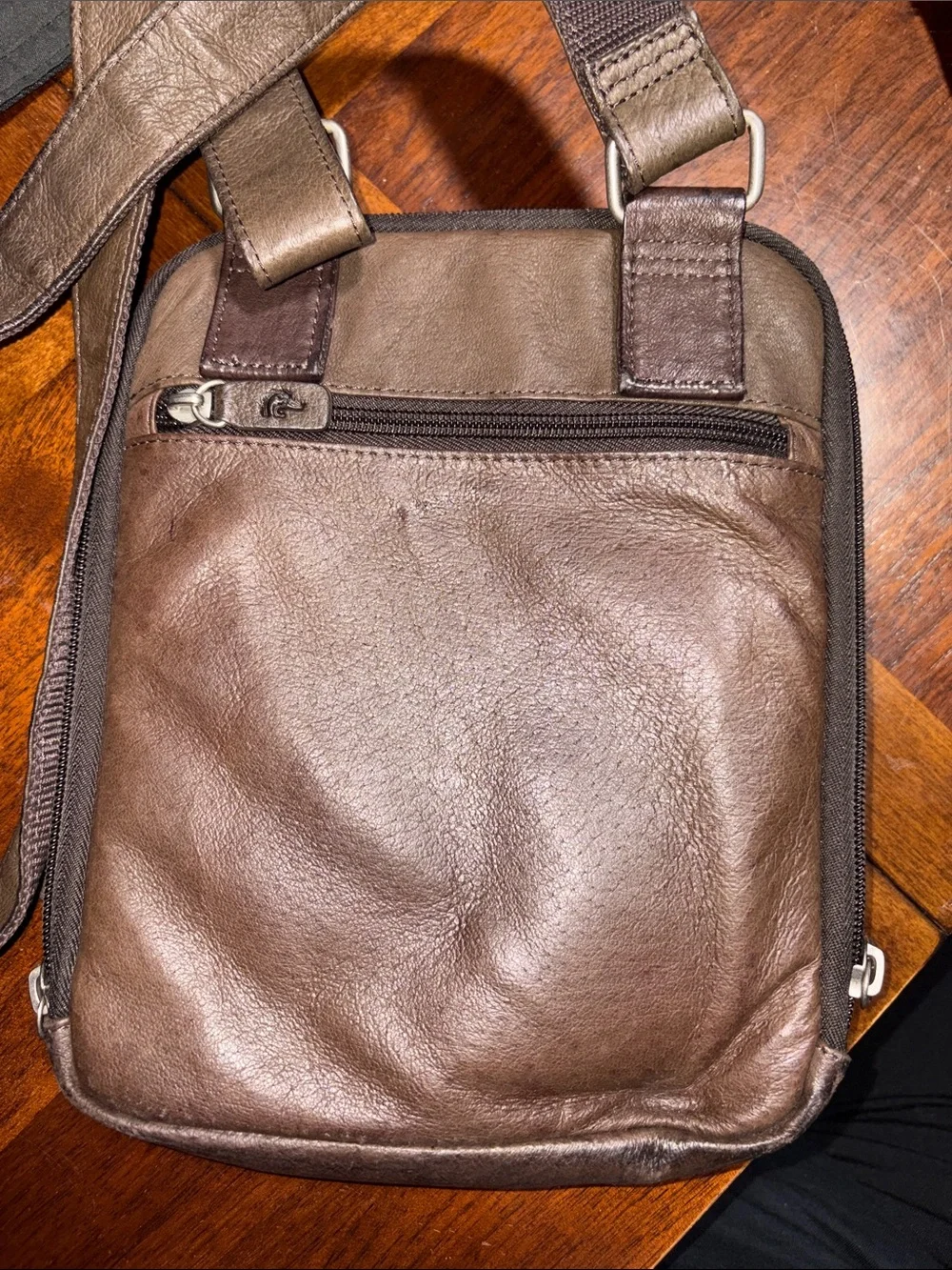Duck’s Unlimited Brown Genuine Leather Vertical Crossbody Bag